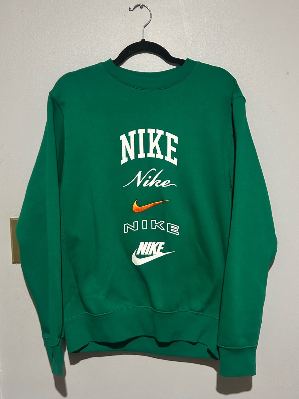Nike Green Graphic Logo Crewneck Sweatshirt